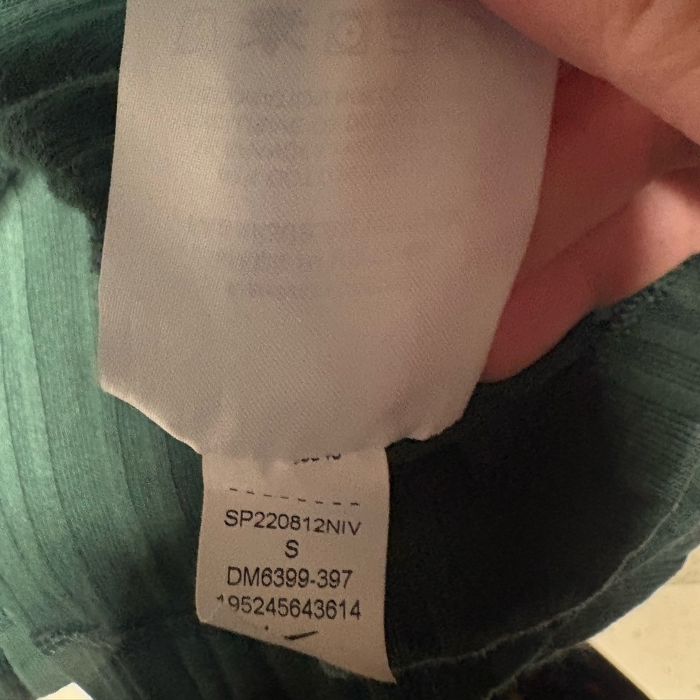 Nike mini swoosh ribbed jersey long-sleeved top women’s small green wide sleeve - Picture 6 of 6
